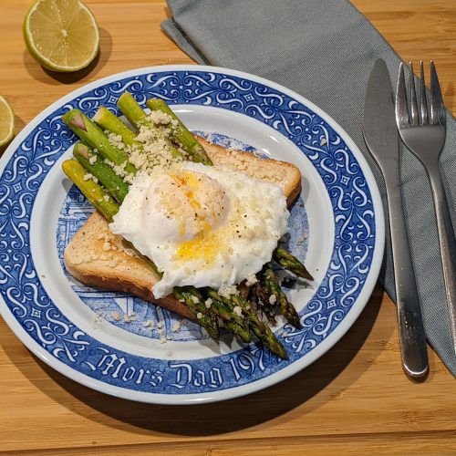 Asparagus with Poached Egg