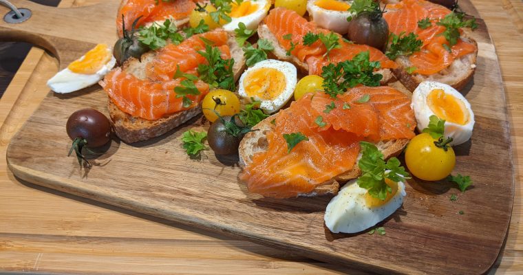 Easy Breakfast Salmon Board