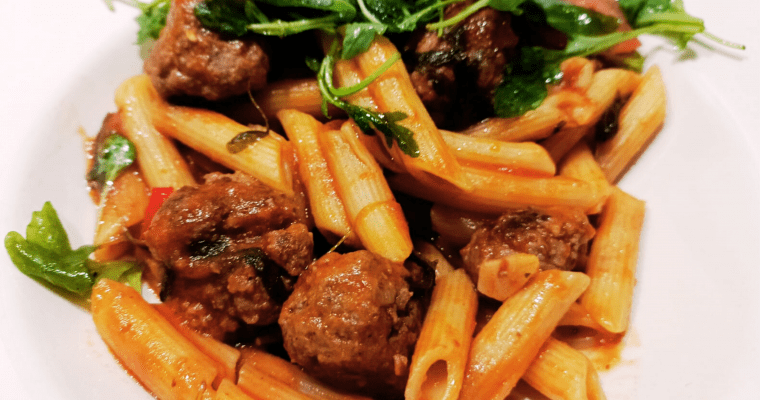 Pasta with Meatballs in Spicy Tomato Sauce