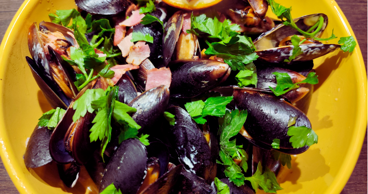 Christmas Mussels with Bacon and Cider