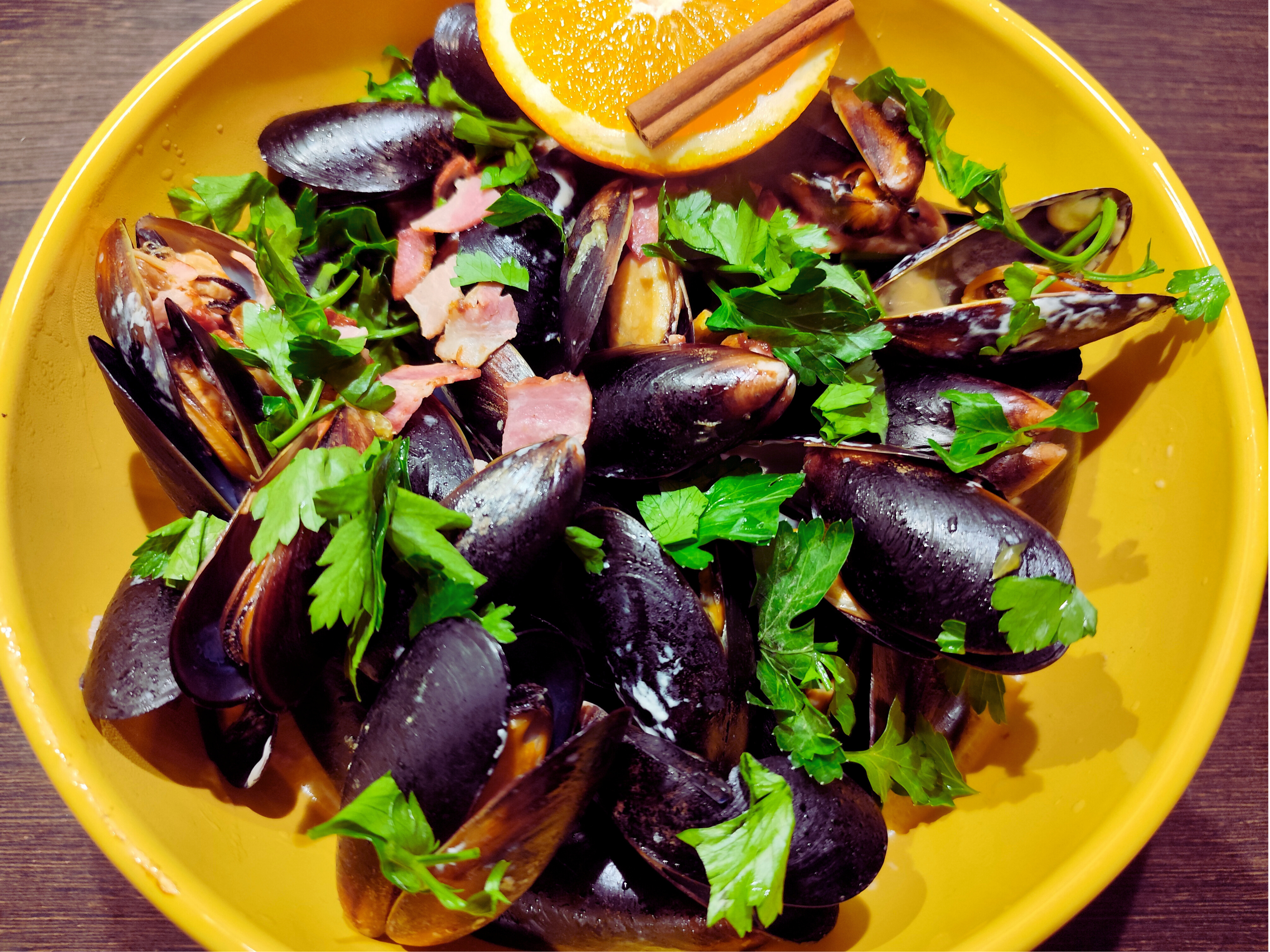 Christmas Mussels with Bacon and Cider